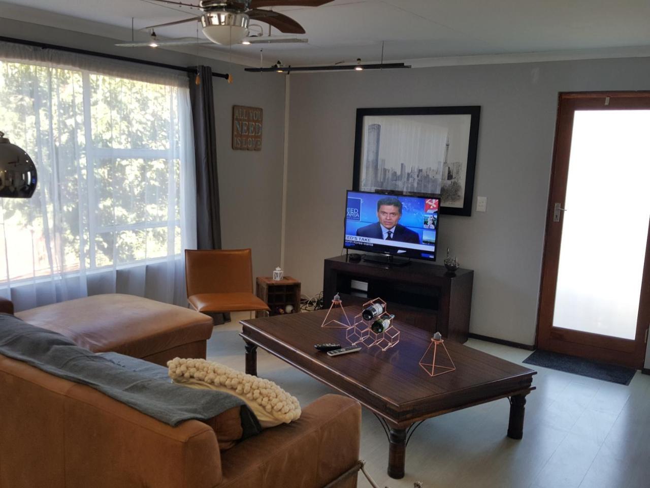 Midrand Guesthouse - Tasa المظهر الخارجي الصورة